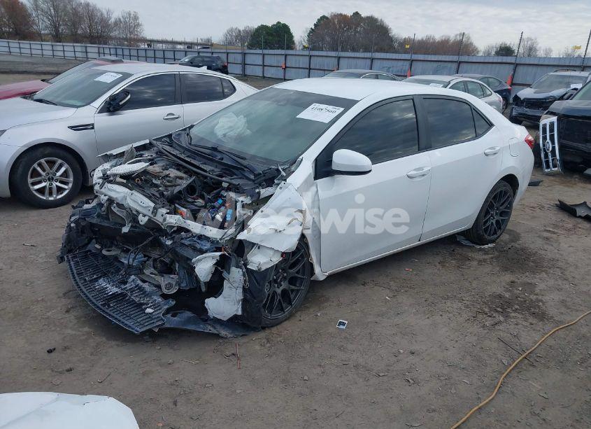 Photo 2 of 2019 Toyota Corolla LE (VIN 5YFBURHE4KP938805)