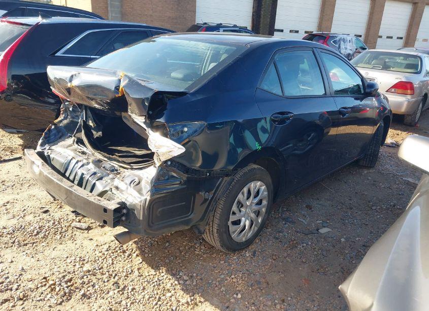 Photo 4 of 2019 Toyota Corolla LE (VIN 5YFBURHE4KP940344)