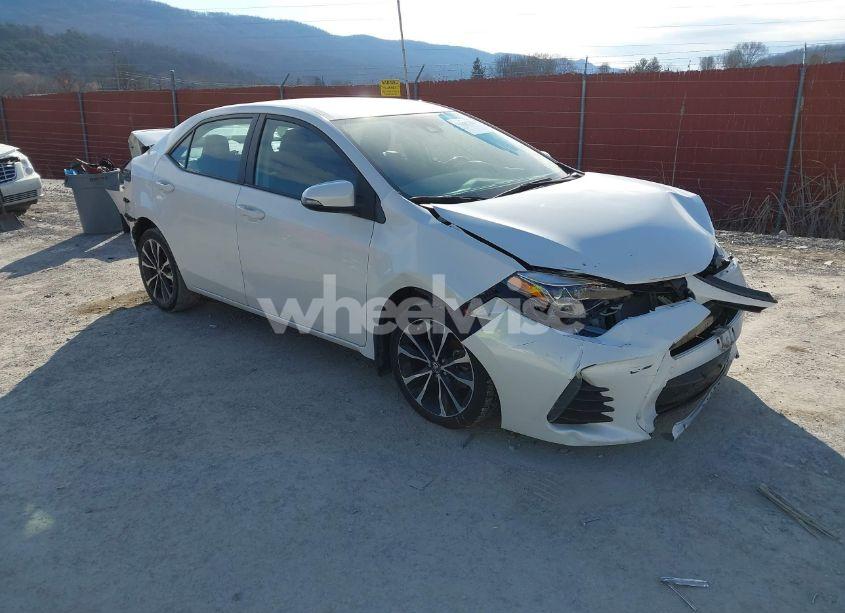 2019 Toyota Corolla SE (VIN 5YFBURHE4KP942336) main photo