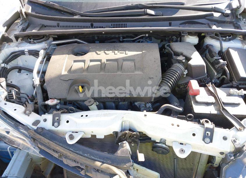 Photo 10 of 2019 Toyota Corolla SE (VIN 5YFBURHE4KP942336)