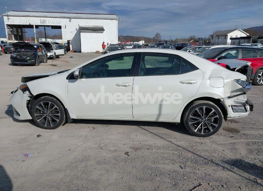 Photo 15 of 2019 Toyota Corolla SE (VIN 5YFBURHE4KP942336)
