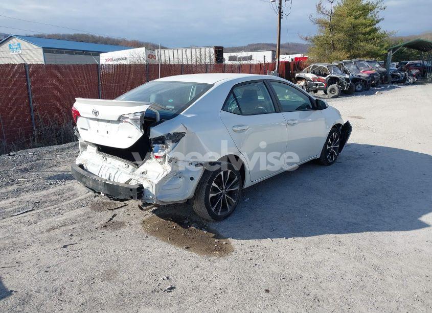 Photo 4 of 2019 Toyota Corolla SE (VIN 5YFBURHE4KP942336)