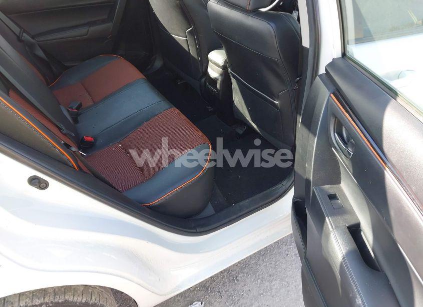 Photo 8 of 2019 Toyota Corolla SE (VIN 5YFBURHE4KP942336)