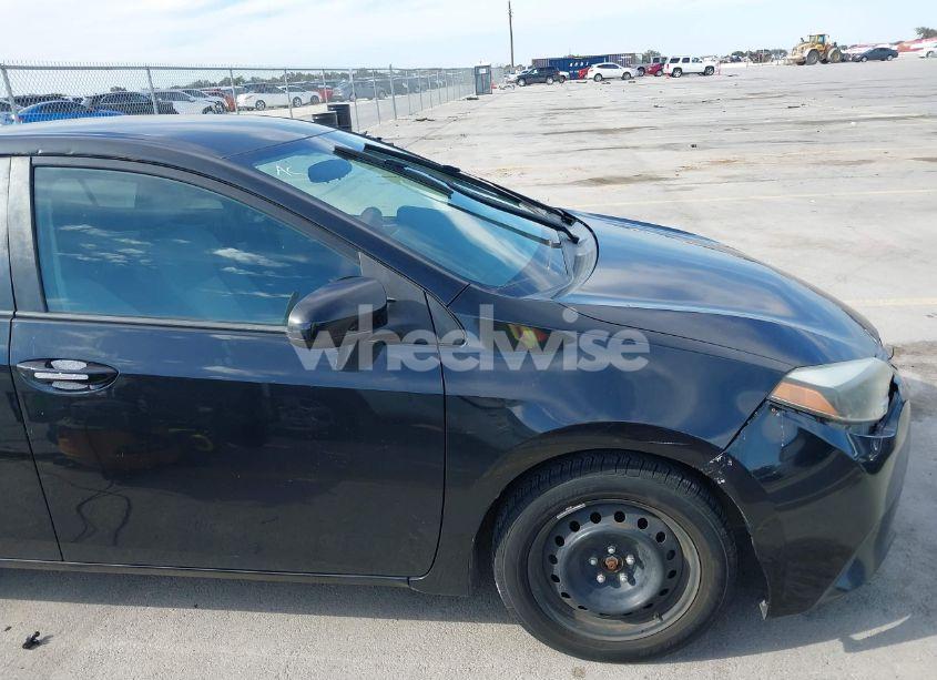 Photo 17 of 2014 Toyota Corolla LE (VIN 5YFBURHE5EP080572)