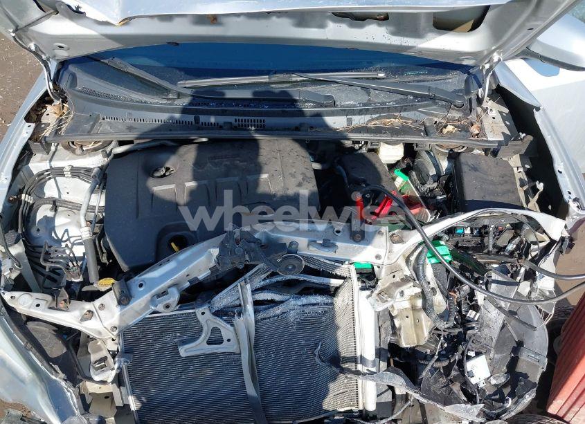 Photo 10 of 2014 Toyota Corolla LE (VIN 5YFBURHE5EP128653)