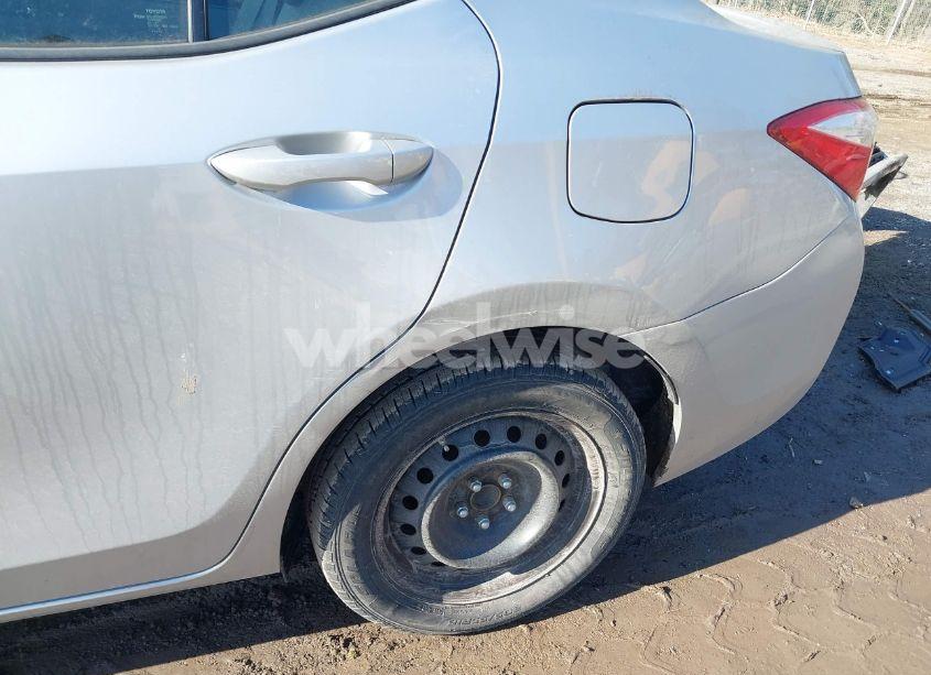 Photo 18 of 2014 Toyota Corolla LE (VIN 5YFBURHE5EP128653)