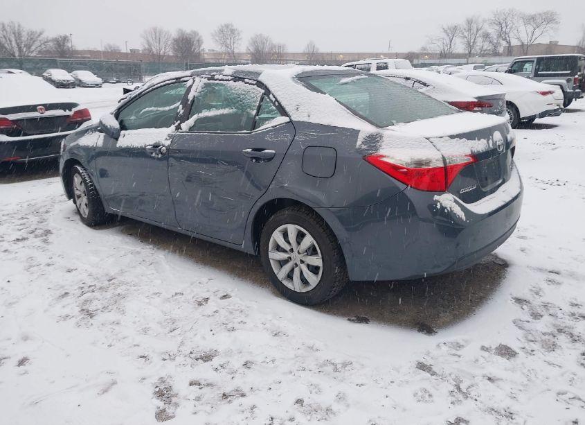 Photo 3 of 2014 Toyota Corolla LE (VIN 5YFBURHE5EP137935)