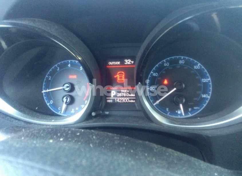 Photo 7 of 2014 Toyota Corolla S (VIN 5YFBURHE5EP140835)