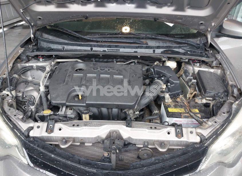 Photo 10 of 2014 Toyota Corolla LE (VIN 5YFBURHE5EP166805)