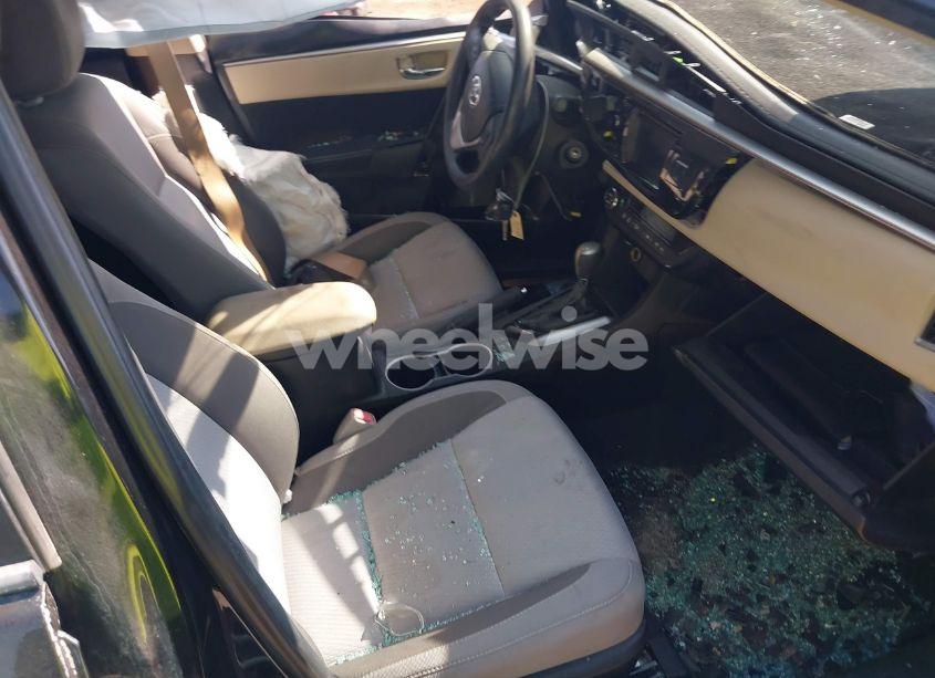 Photo 5 of 2015 Toyota Corolla LE (VIN 5YFBURHE5FP181712)