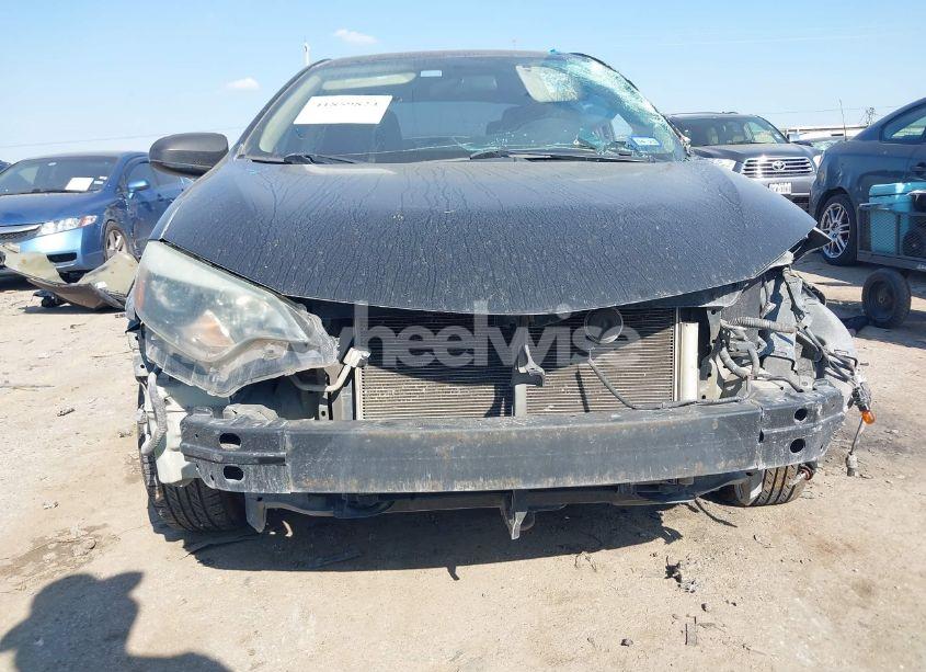 Photo 6 of 2015 Toyota Corolla LE (VIN 5YFBURHE5FP181712)