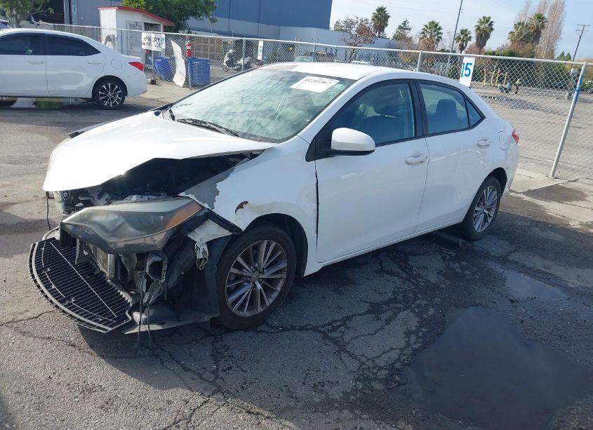 Photo 2 of 2015 Toyota Corolla LE PLUS (VIN 5YFBURHE5FP187106)