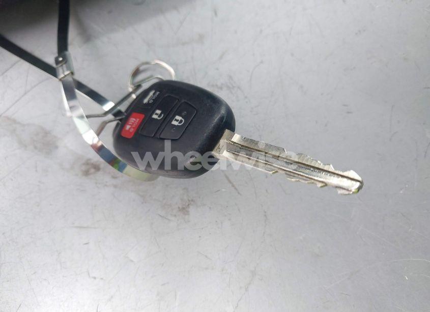 Photo 11 of 2015 Toyota Corolla LE (VIN 5YFBURHE5FP200159)