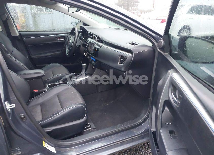 Photo 5 of 2015 Toyota Corolla S (VIN 5YFBURHE5FP203689)