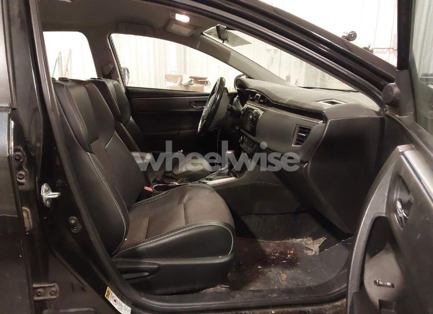 Photo 5 of 2015 Toyota Corolla S (VIN 5YFBURHE5FP203790)