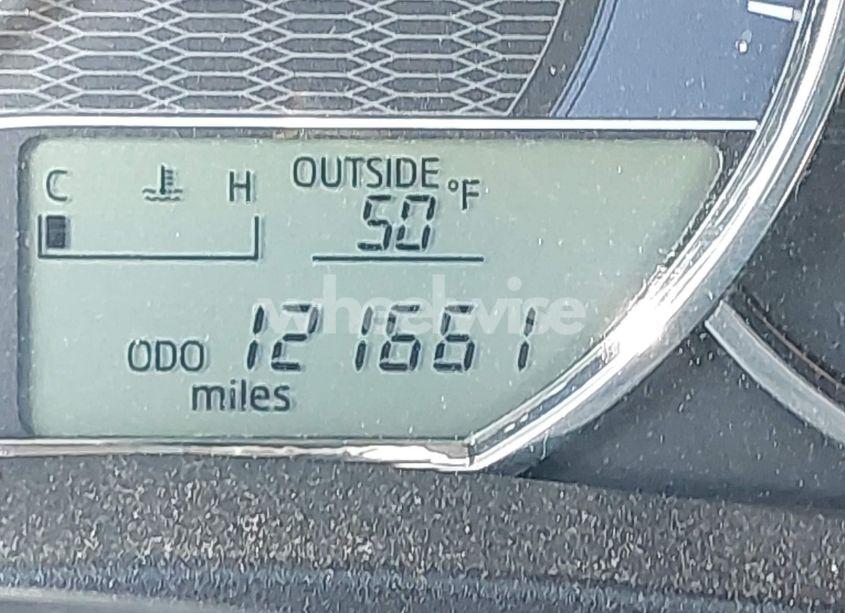 Photo 16 of 2015 Toyota Corolla L (VIN 5YFBURHE5FP231735)