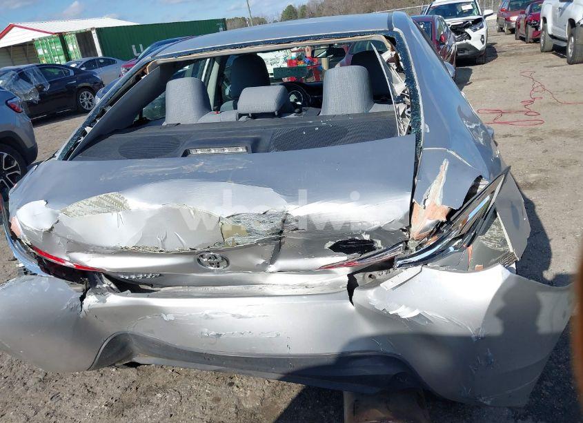 Photo 17 of 2015 Toyota Corolla L (VIN 5YFBURHE5FP231735)