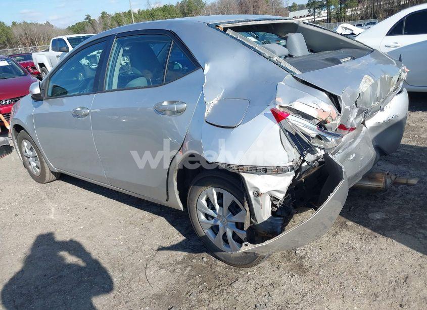 Photo 3 of 2015 Toyota Corolla L (VIN 5YFBURHE5FP231735)
