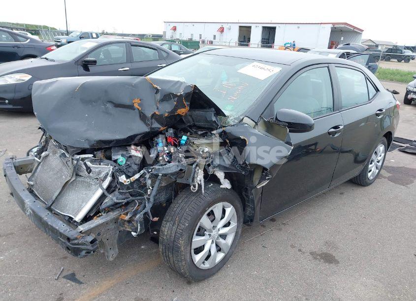 Photo 2 of 2015 Toyota Corolla L/LE/LE PLUS/LE PREMIUM/S/S PLUS/S PREMIUM (VIN 5YFBURHE5FP244422)