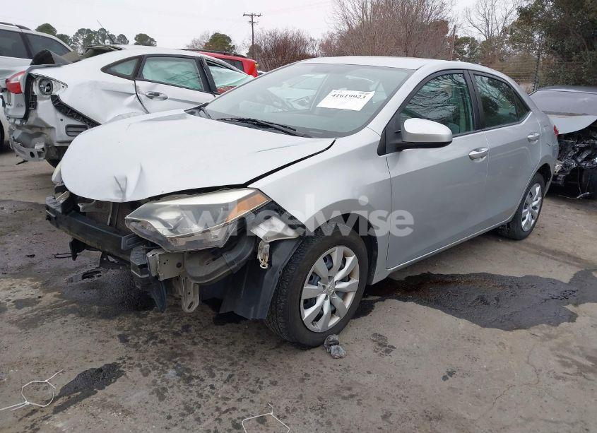 Photo 2 of 2015 Toyota Corolla LE (VIN 5YFBURHE5FP248244)