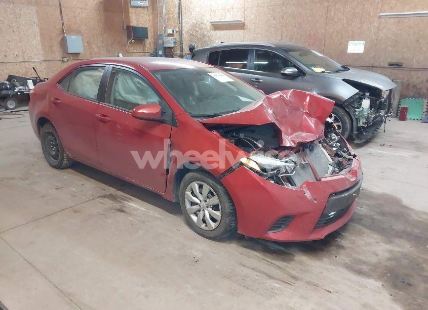 2015 Toyota Corolla LE (VIN 5YFBURHE5FP251595) main photo