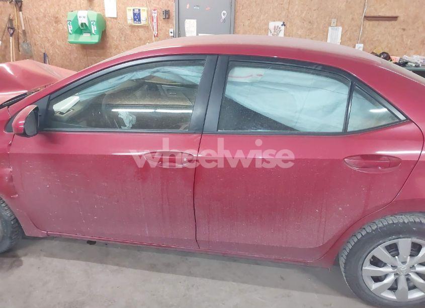 Photo 13 of 2015 Toyota Corolla LE (VIN 5YFBURHE5FP251595)