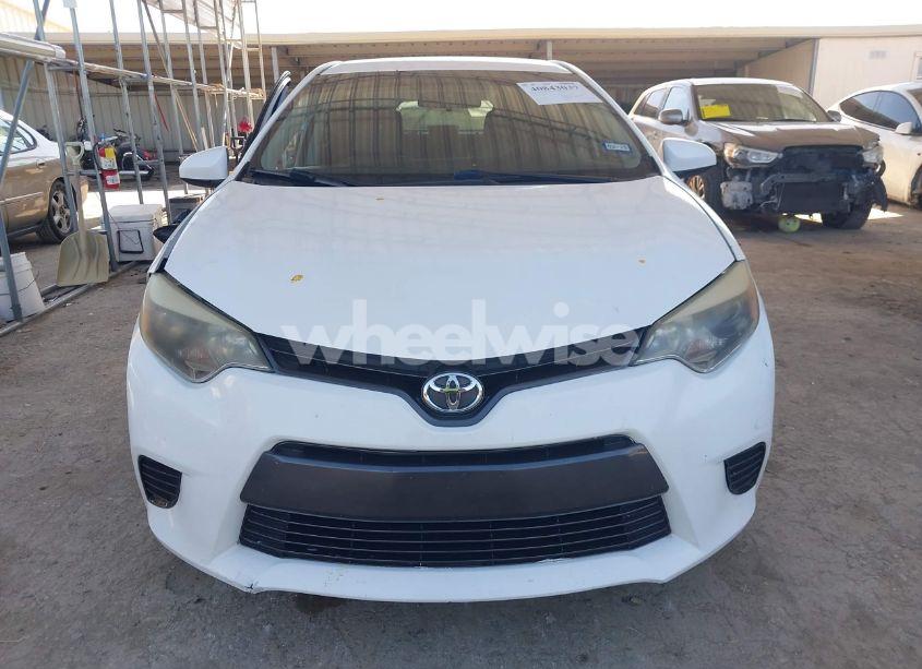 Photo 12 of 2015 Toyota Corolla LE (VIN 5YFBURHE5FP252519)
