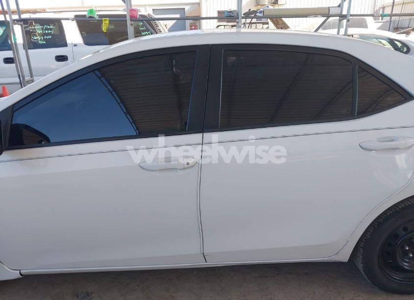 Photo 14 of 2015 Toyota Corolla LE (VIN 5YFBURHE5FP252519)