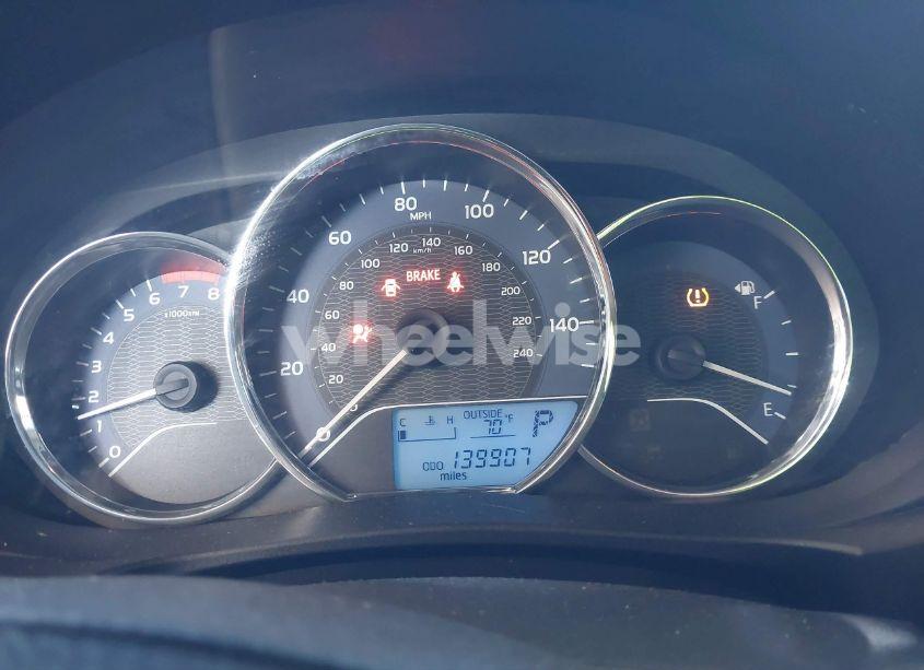 Photo 7 of 2015 Toyota Corolla LE (VIN 5YFBURHE5FP252519)