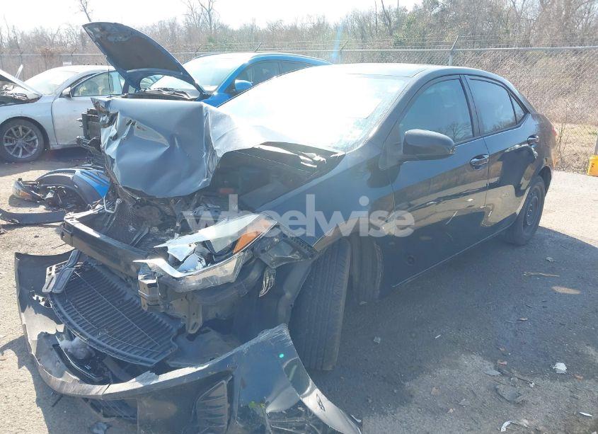 Photo 2 of 2015 Toyota Corolla LE (VIN 5YFBURHE5FP263259)