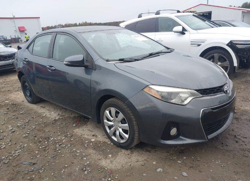 2015 Toyota Corolla S (VIN 5YFBURHE5FP263732) main photo