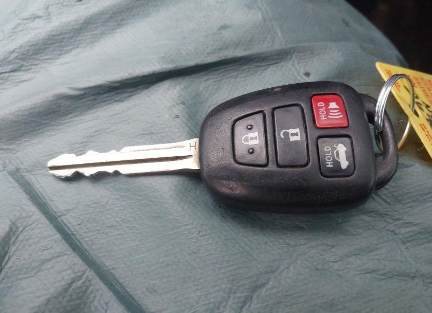 Photo 11 of 2015 Toyota Corolla S (VIN 5YFBURHE5FP263732)