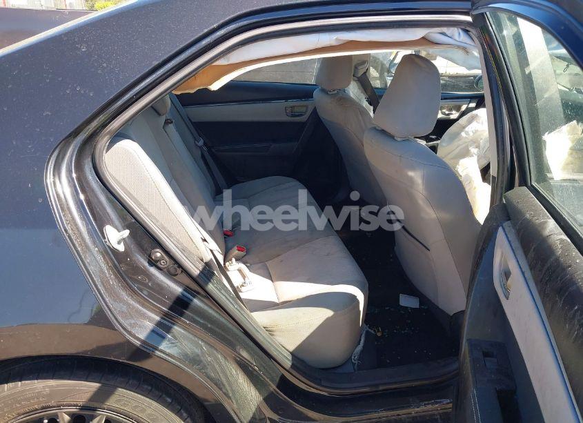 Photo 8 of 2015 Toyota Corolla LE (VIN 5YFBURHE5FP266677)