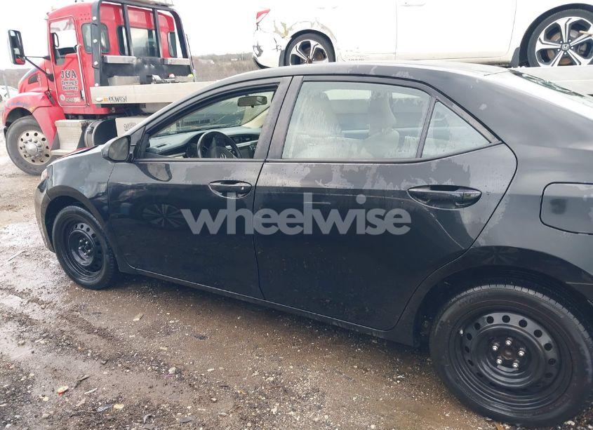 Photo 14 of 2015 Toyota Corolla LE (VIN 5YFBURHE5FP279901)