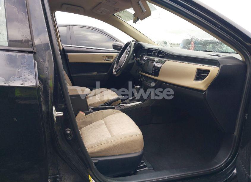 Photo 5 of 2015 Toyota Corolla LE (VIN 5YFBURHE5FP279901)