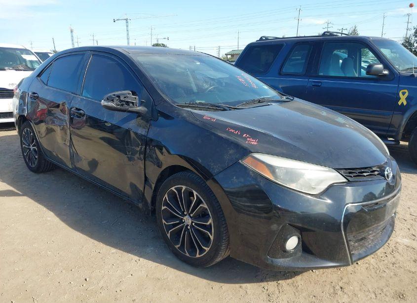 2015 Toyota Corolla S PLUS (VIN 5YFBURHE5FP289473) main photo