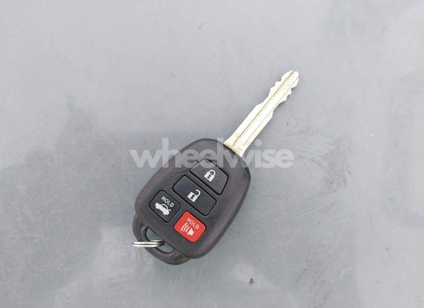 Photo 11 of 2015 Toyota Corolla LE (VIN 5YFBURHE5FP292891)