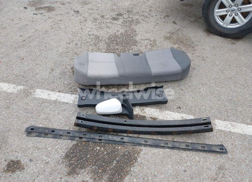 Photo 12 of 2015 Toyota Corolla LE (VIN 5YFBURHE5FP292891)