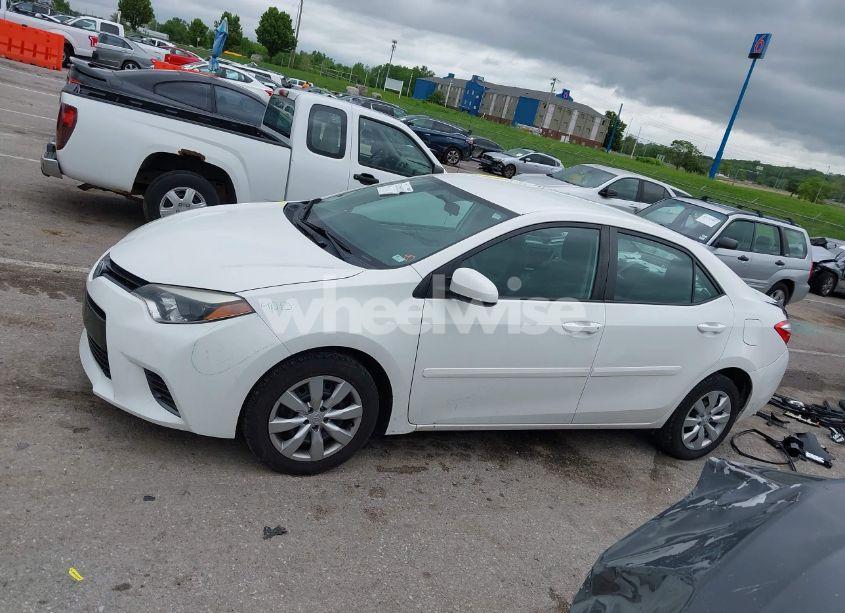 Photo 15 of 2015 Toyota Corolla LE (VIN 5YFBURHE5FP292891)