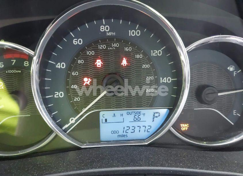 Photo 16 of 2015 Toyota Corolla LE (VIN 5YFBURHE5FP292891)