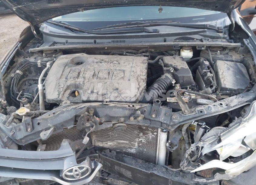 Photo 10 of 2015 Toyota Corolla LE (VIN 5YFBURHE5FP299873)