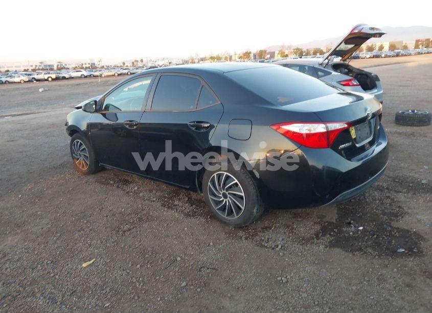 Photo 3 of 2015 Toyota Corolla LE (VIN 5YFBURHE5FP299873)