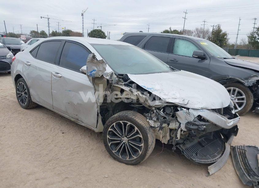 2015 Toyota Corolla S PLUS (VIN 5YFBURHE5FP312900) main photo