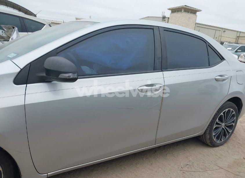 Photo 14 of 2015 Toyota Corolla S PLUS (VIN 5YFBURHE5FP312900)