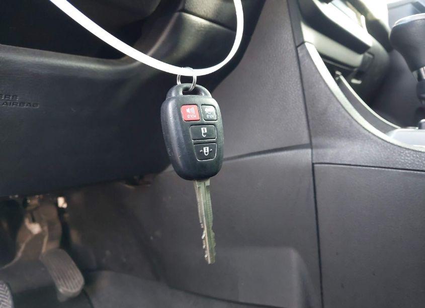 Photo 11 of 2015 Toyota Corolla S PLUS (VIN 5YFBURHE5FP320690)