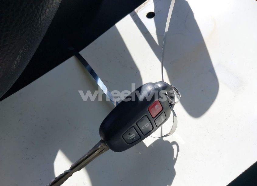 Photo 11 of 2015 Toyota Corolla LE (VIN 5YFBURHE5FP350207)