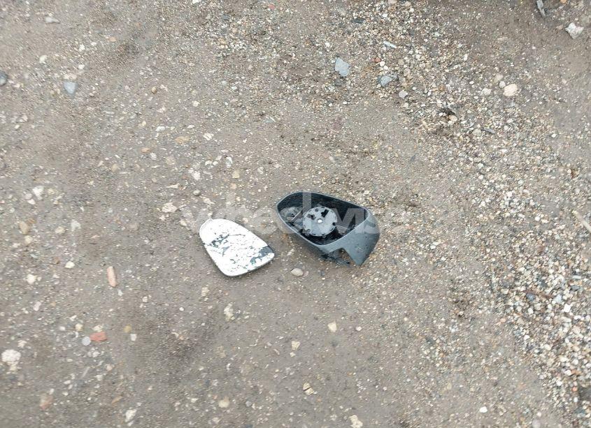 Photo 12 of 2015 Toyota Corolla LE (VIN 5YFBURHE5FP350207)