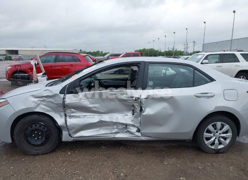 Photo 15 of 2015 Toyota Corolla LE (VIN 5YFBURHE5FP350207)