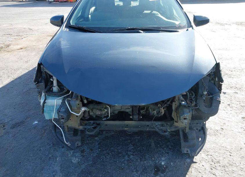 Photo 6 of 2015 Toyota Corolla LE (VIN 5YFBURHE5FP351793)