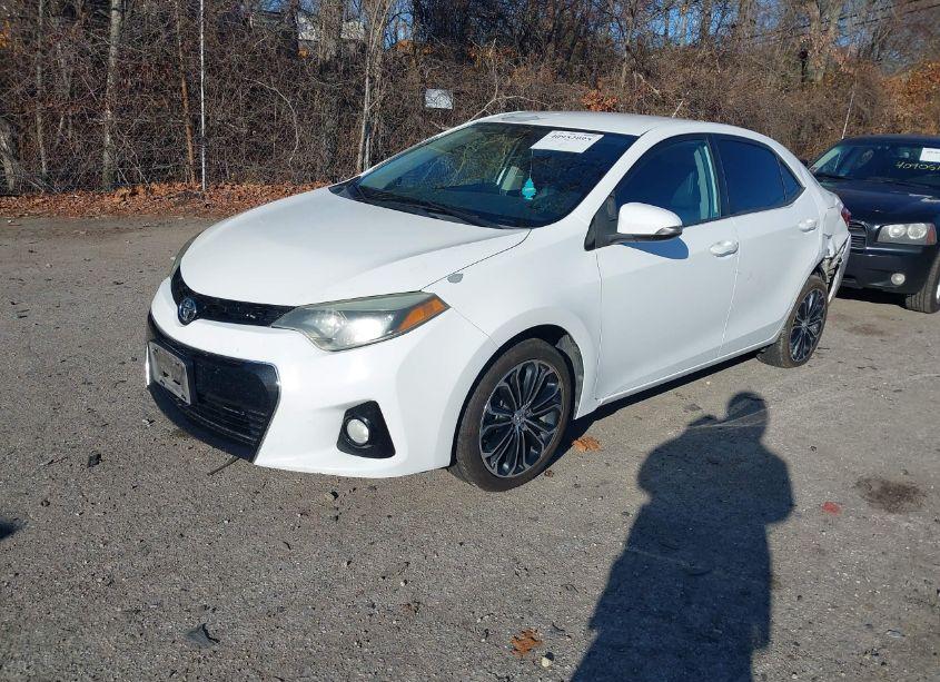 Photo 2 of 2015 Toyota Corolla S PLUS (VIN 5YFBURHE5FP353656)